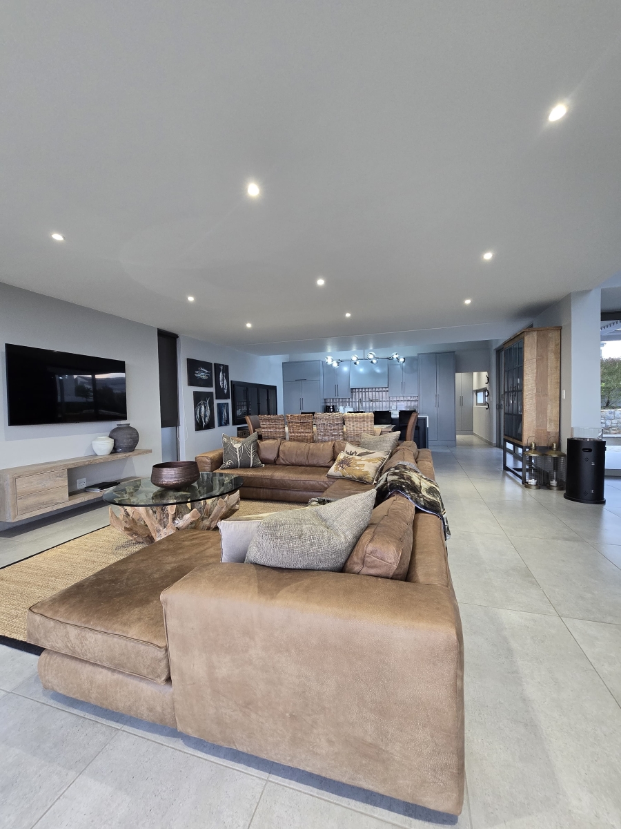 4 Bedroom Property for Sale in Oubaai Western Cape